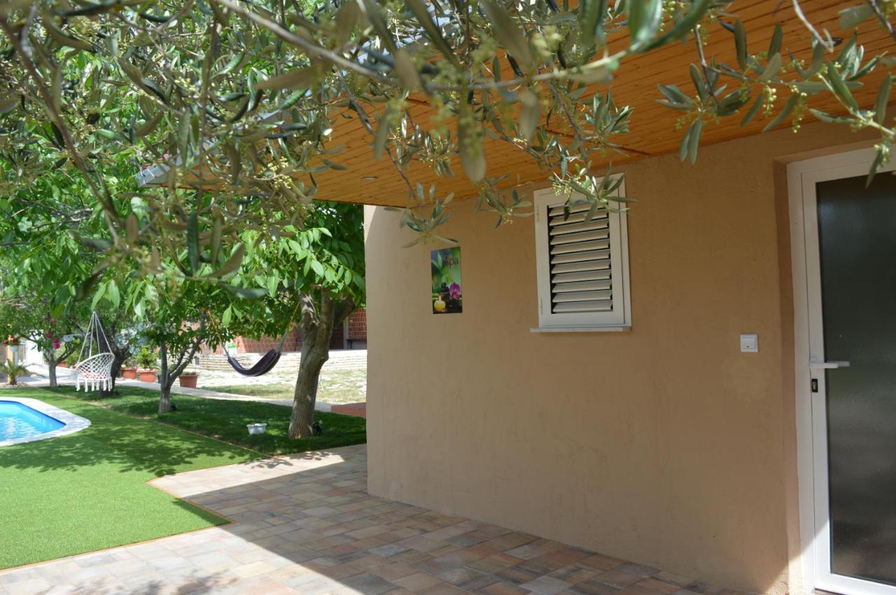 Studio Apartments Luka Biograd - Benkovac Exterior photo